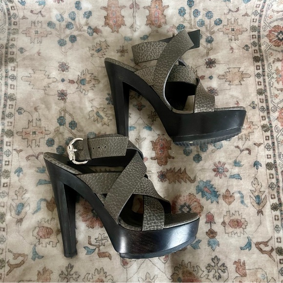 Gucci Old Libeccio Anthracite Platform Heels - Picture 7 of 9